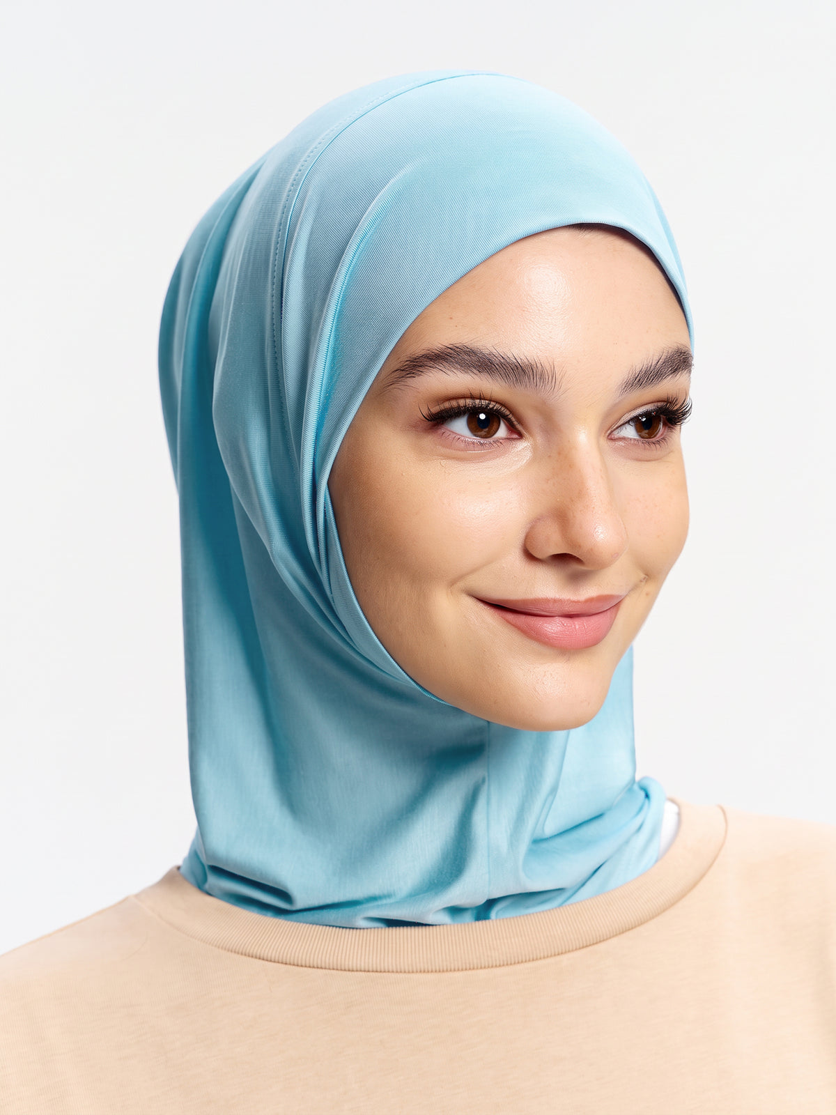 Anak Tudung Tencel Menyejukkan dengan Penutup Leher