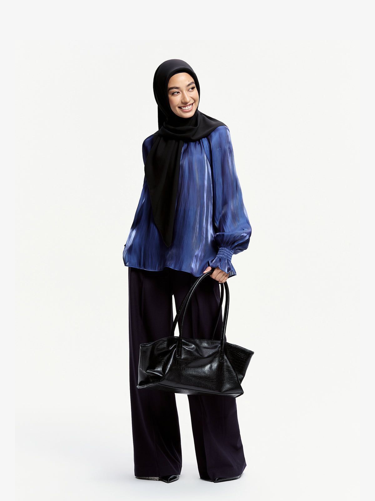 Bawal Triasetat Berstruktur Grace