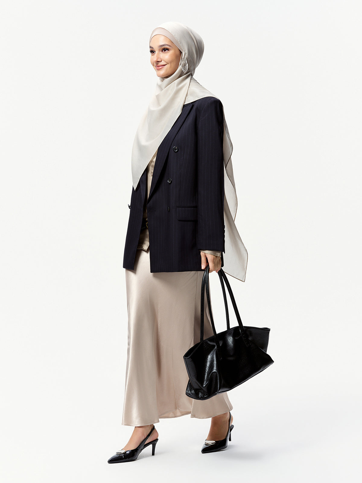 Set Selendang Tencel dengan Anak Tudung & Kerongsang Magnetik Percuma