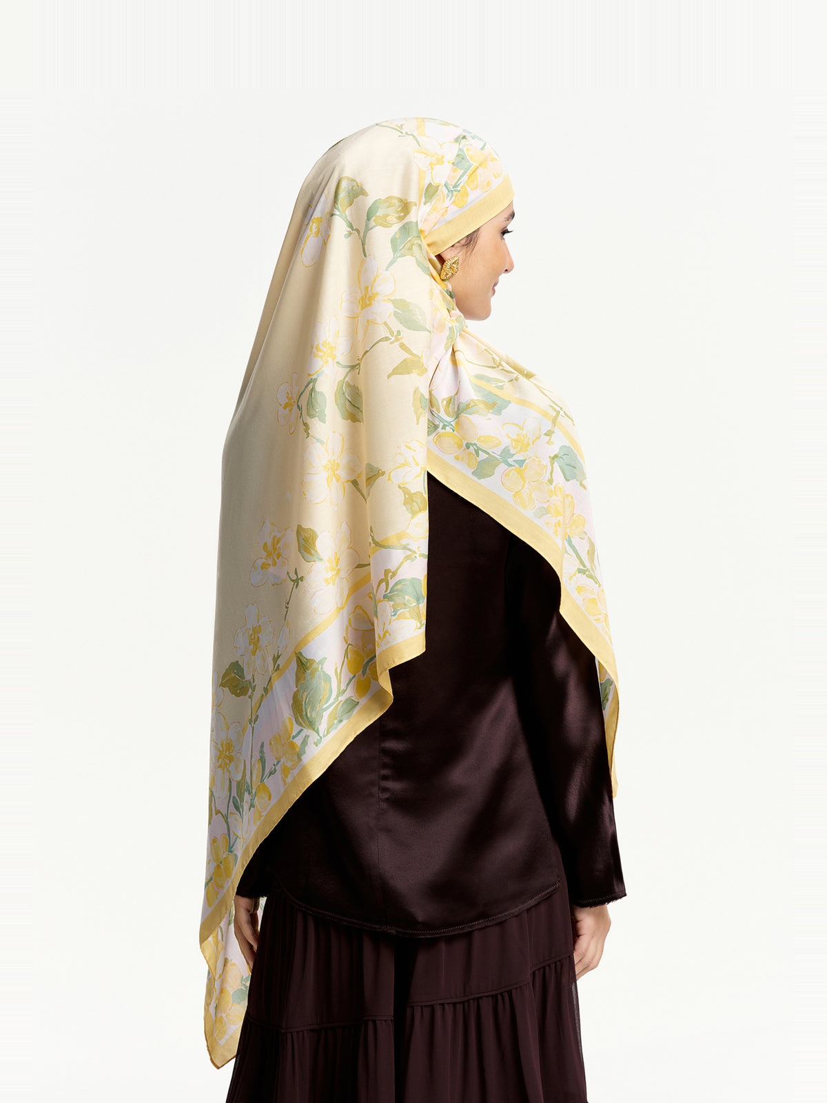 Hijab Bawal Bunga Musim Luruh