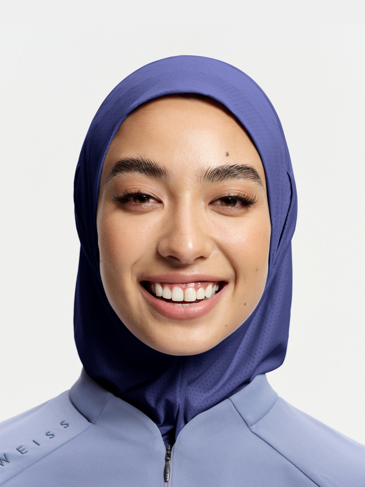 Anak Tudung Sukan Jaring Prestasi dengan Penutup Leher