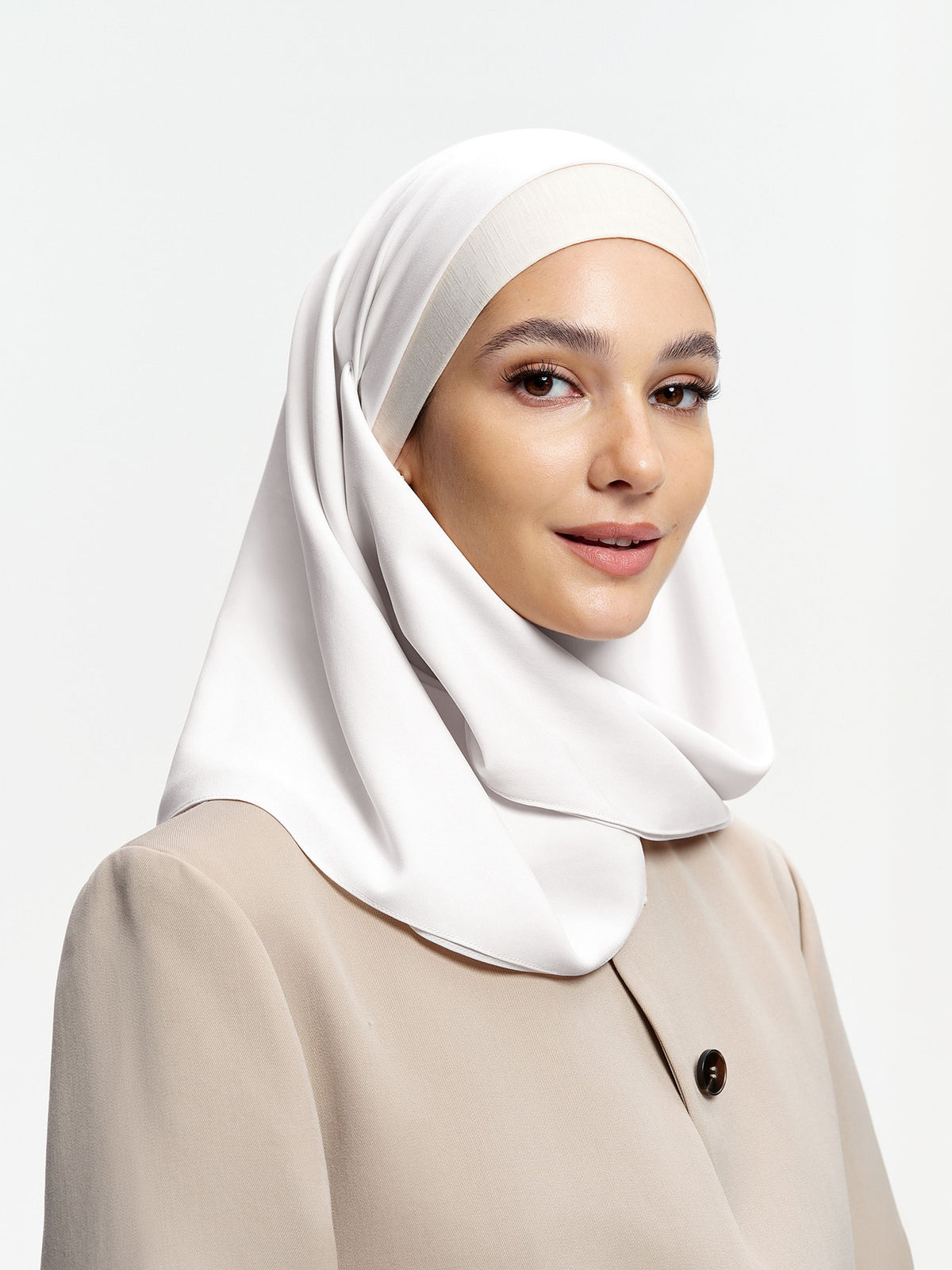 Bawal Triasetat Berstruktur Grace-Putih