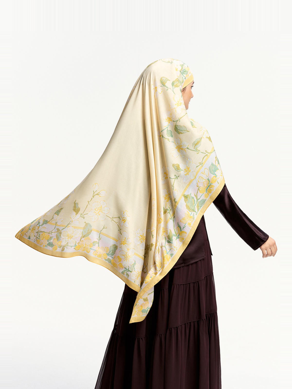 Hijab Bawal Bunga Musim Luruh