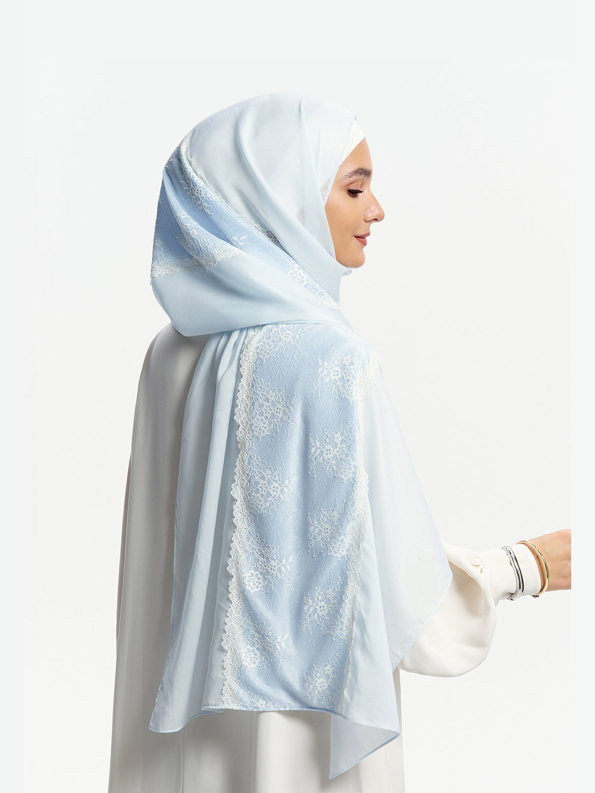 Selendang Tencel Renda Bunga- Biru Muda