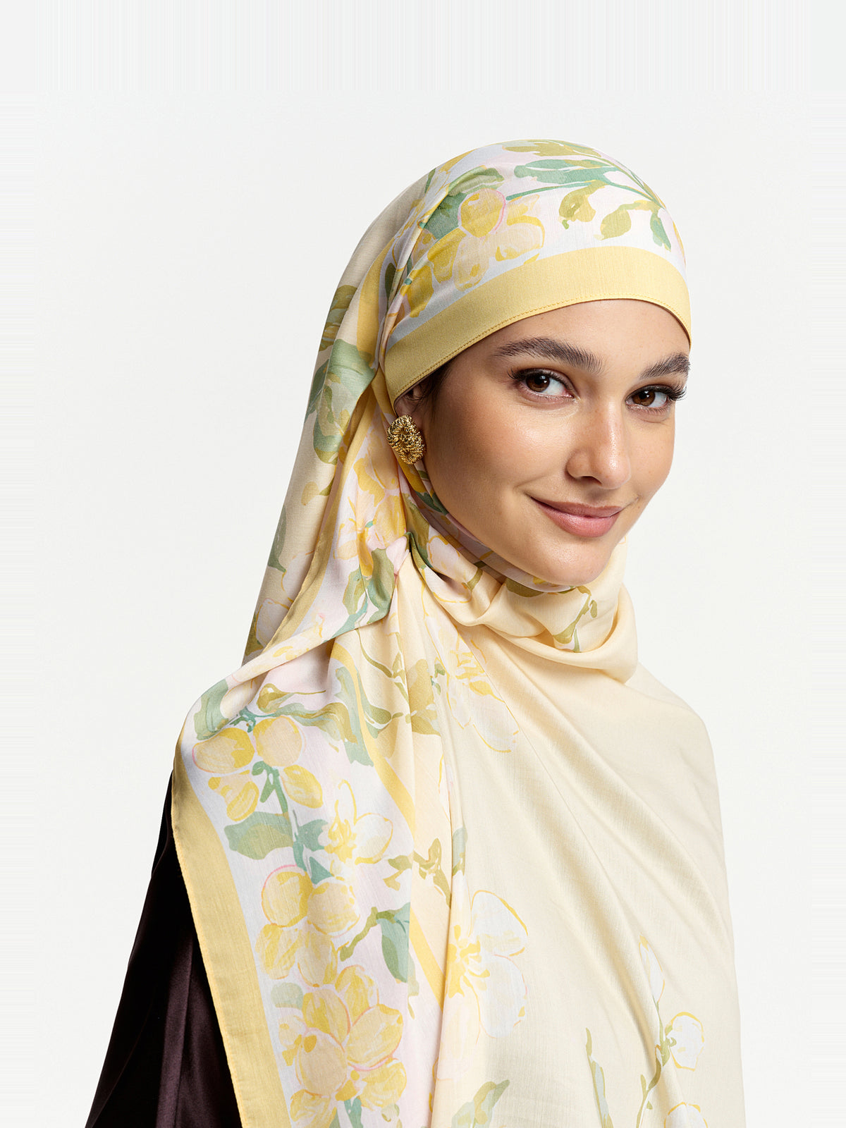 Hijab Bawal Bunga Musim Luruh
