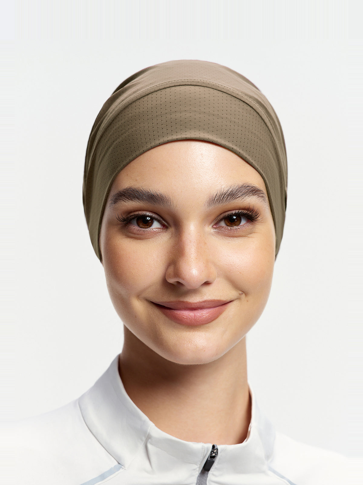 Anak Tudung Sukan Ikat Belakang Fleksibel ActiveCap- Aprikot Susu
