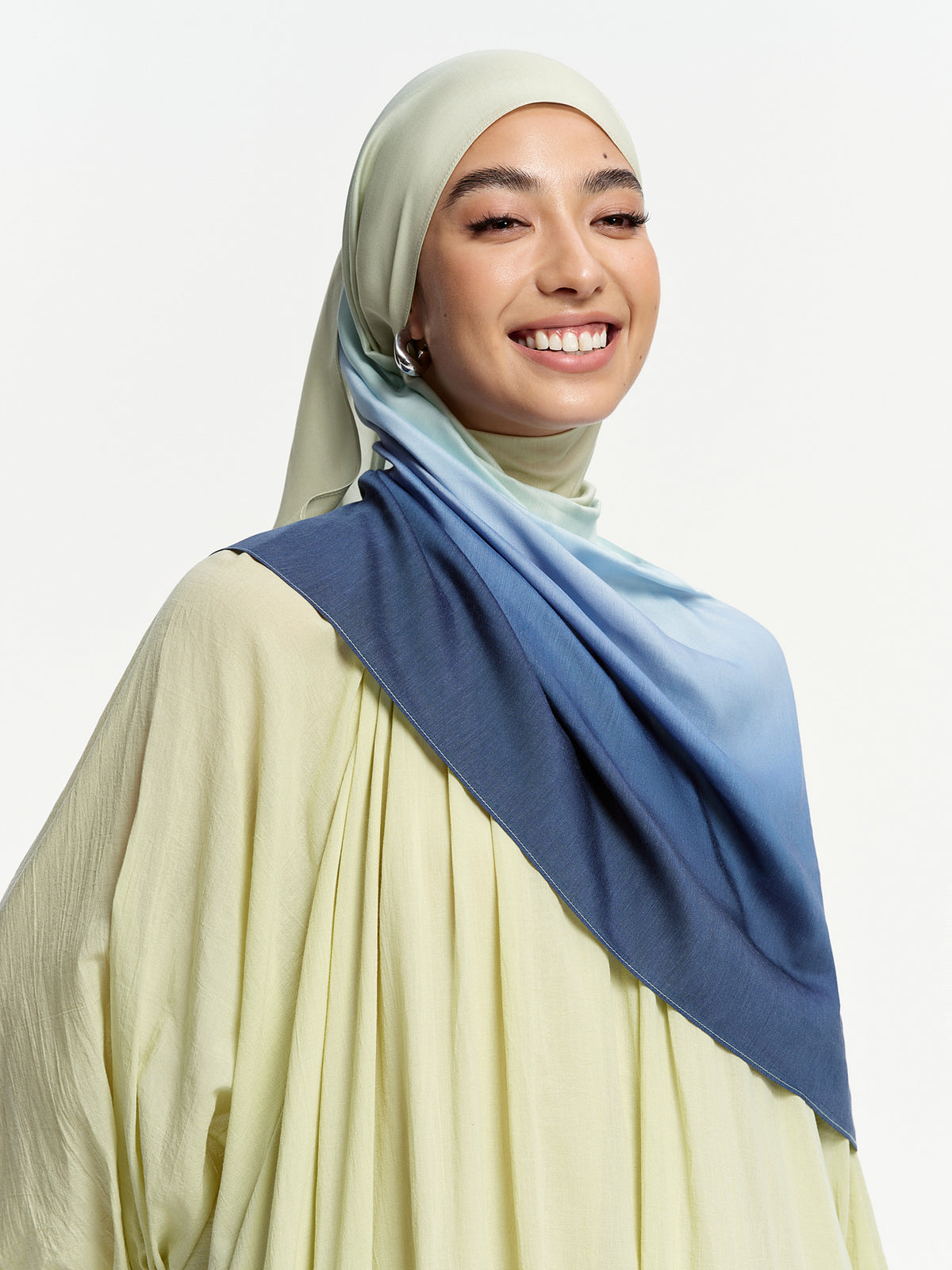 Hijab Bawal Ombre Cahaya Azure