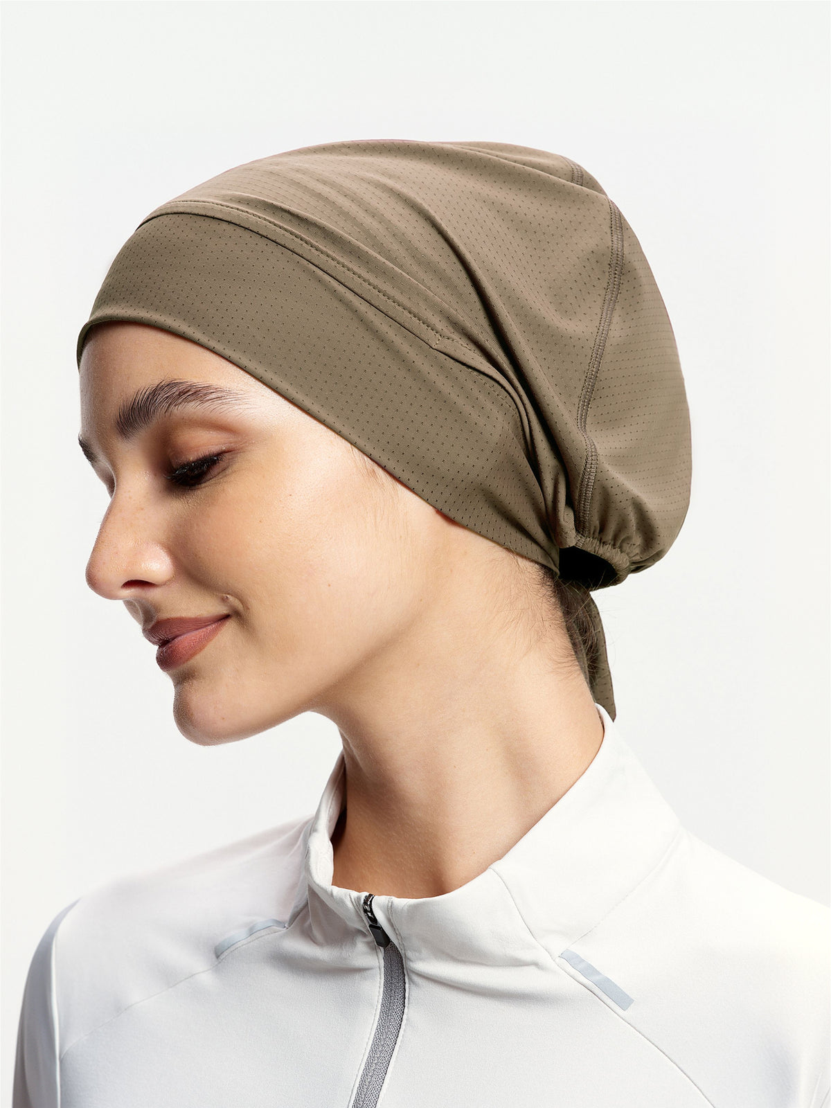 Anak Tudung Sukan Ikat Belakang Fleksibel ActiveCap- Aprikot Susu