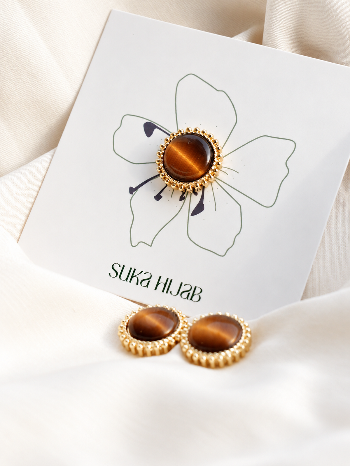 Kerongsang Magnetik Hijab Kuarsa Mata Kucing Asli – Coklat