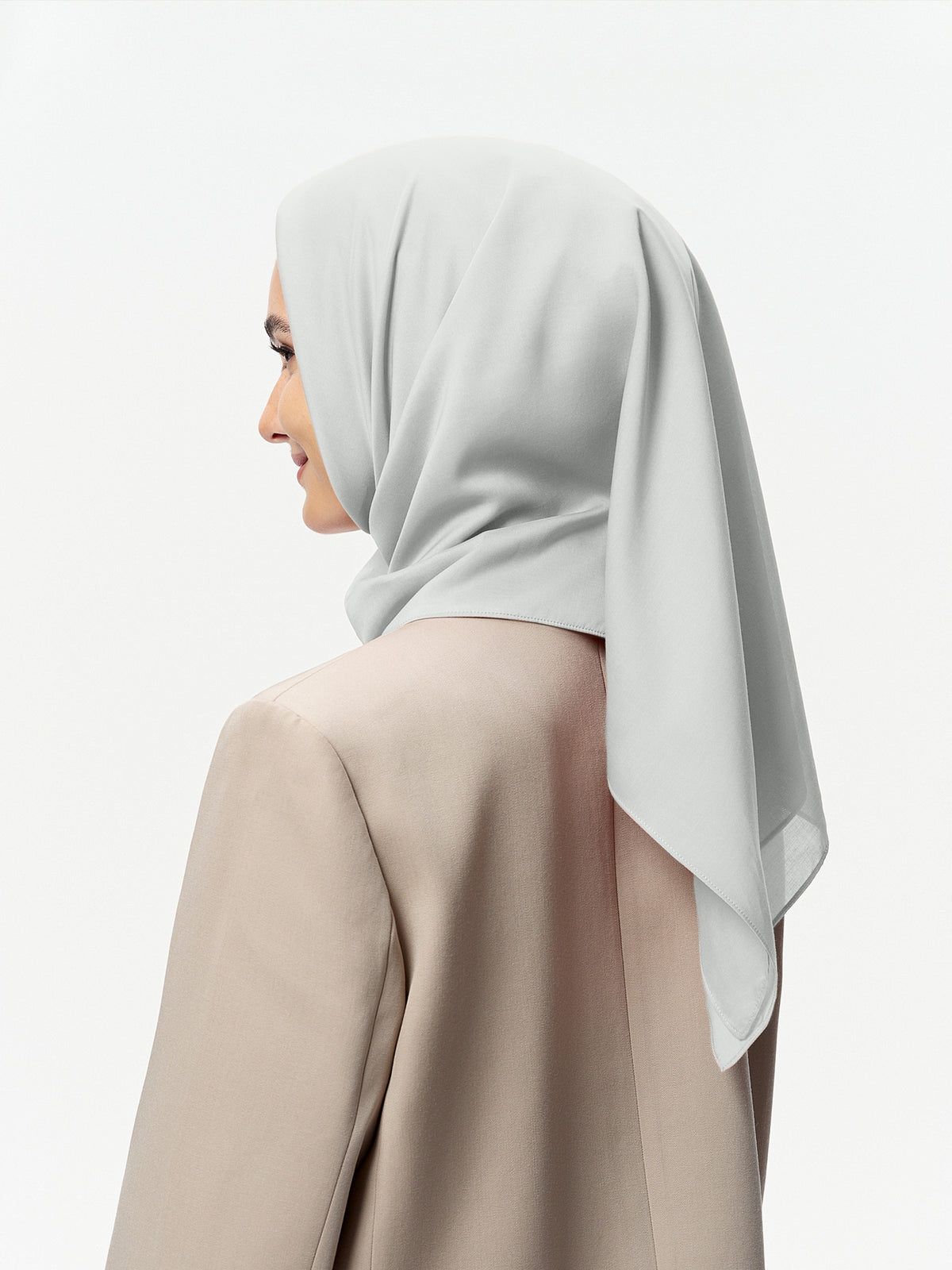 Bawal Tencel 100% AirVeil-Kelabu Muda