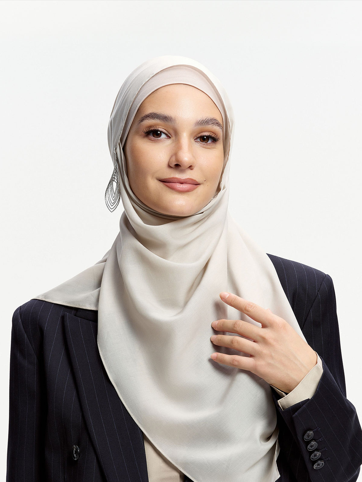 Set Selendang Tencel dengan Anak Tudung & Kerongsang Magnetik Percuma
